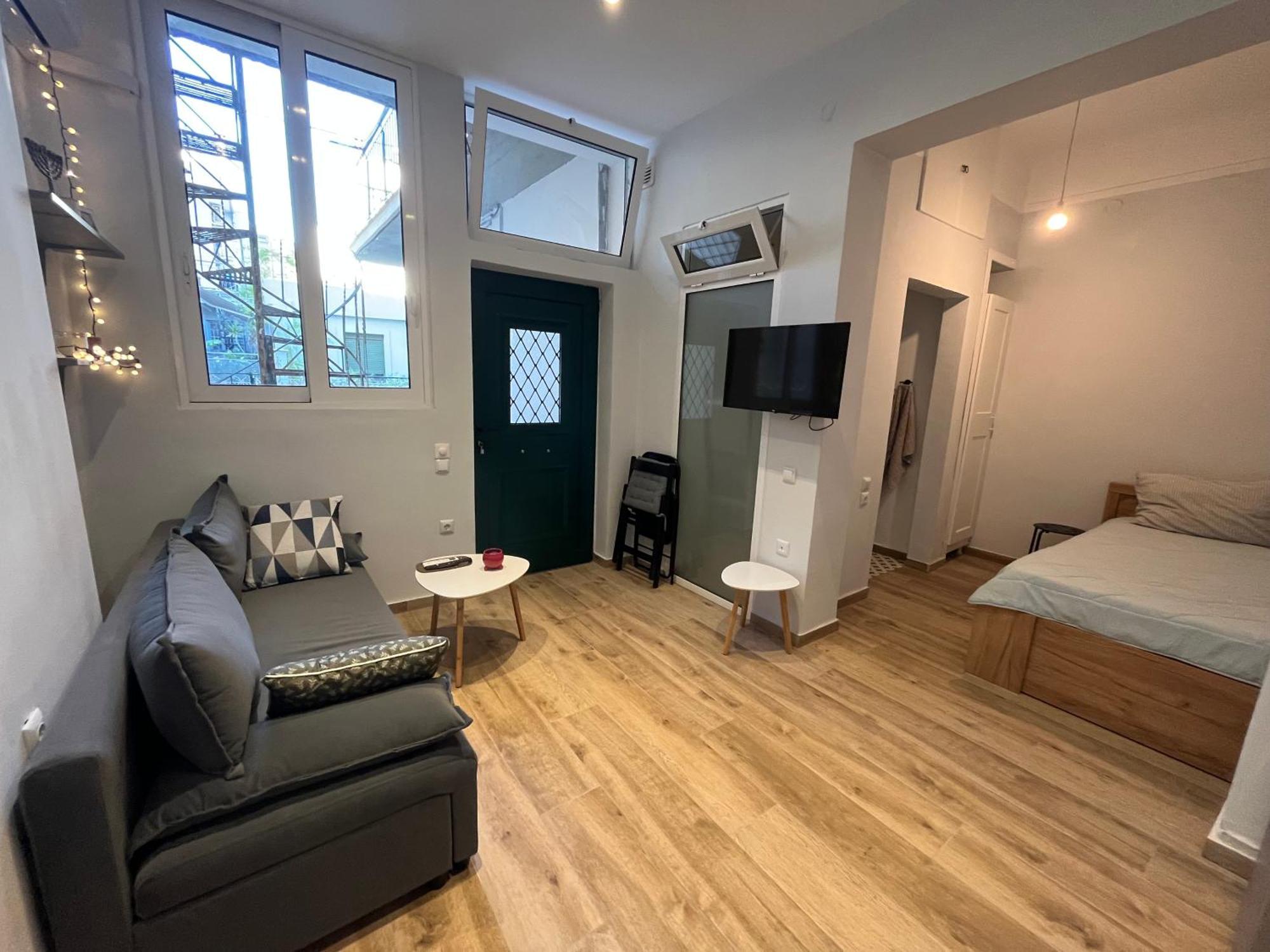 Noa - Designed Garden Studio In The City Center 칼라마타 외부 사진